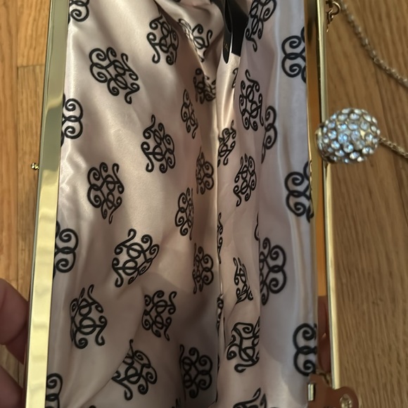 Brand new Jessica Simpson Clutch purse. - Picture 6 of 7